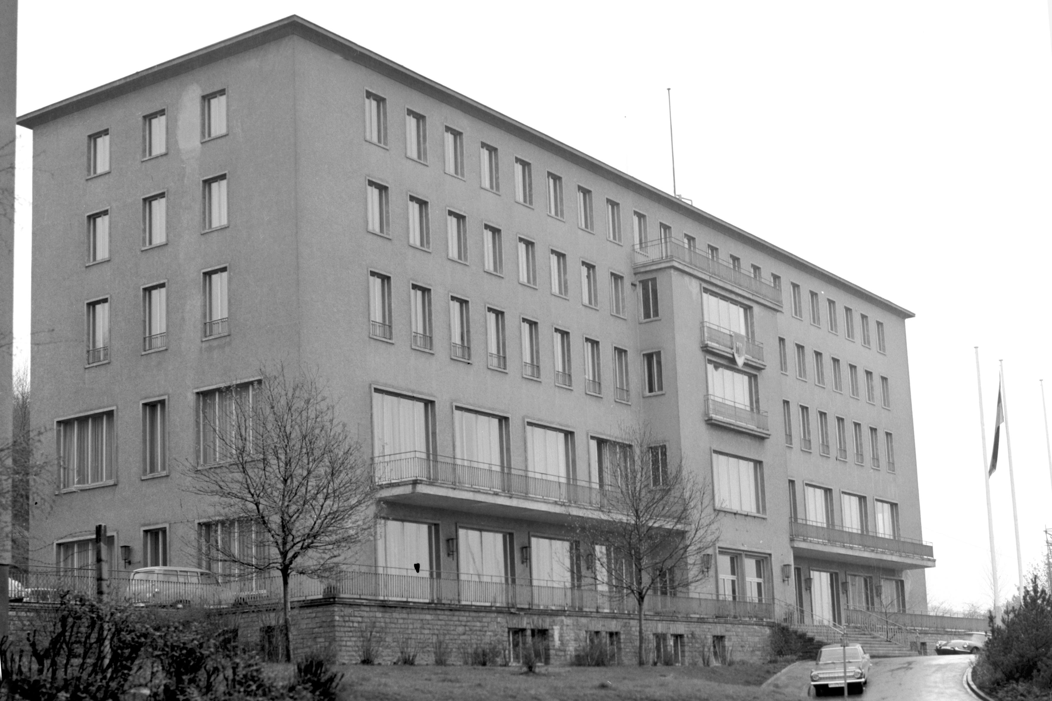 Das heutige Gebäude des ZInFü im Jahr 1966