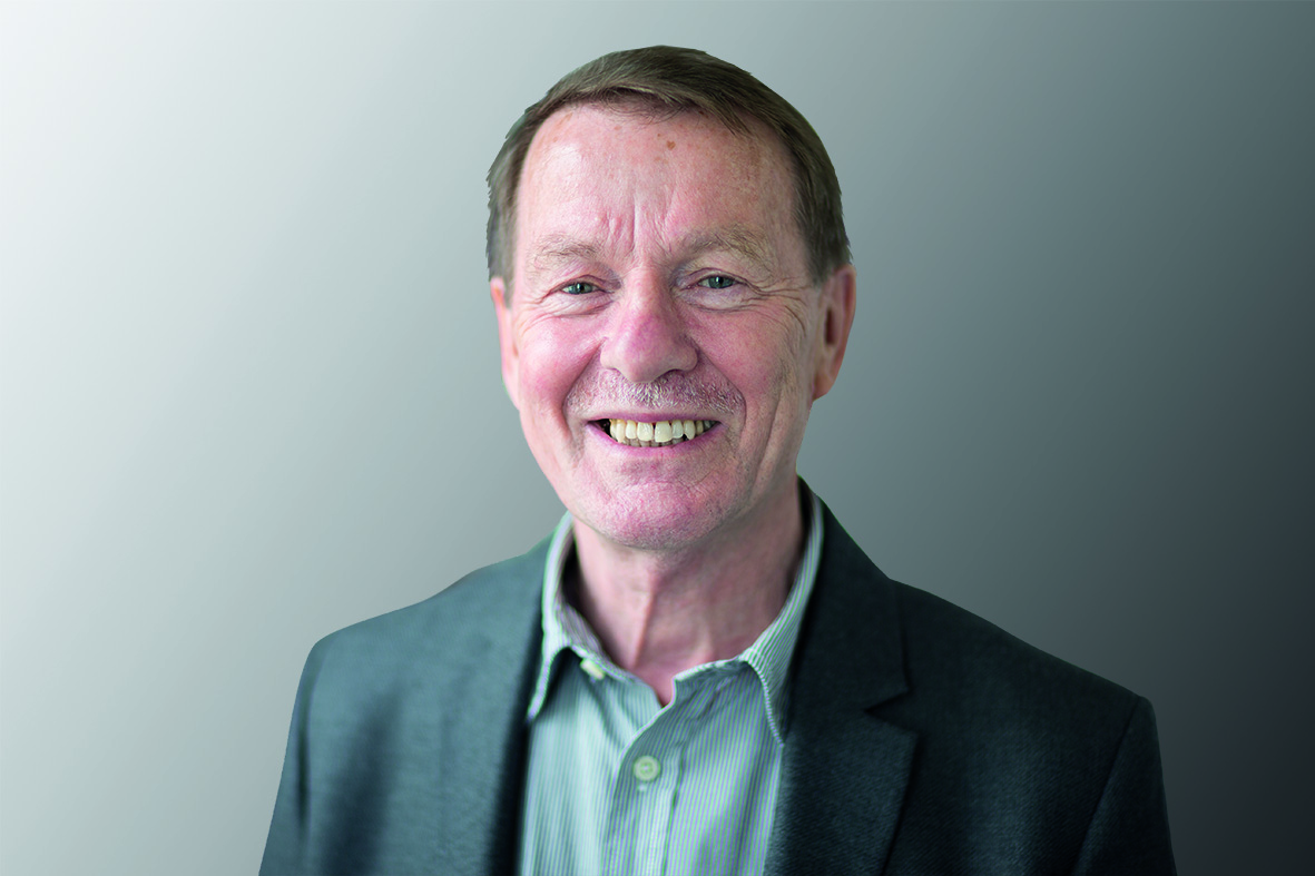 Dr. Klaus Naumann