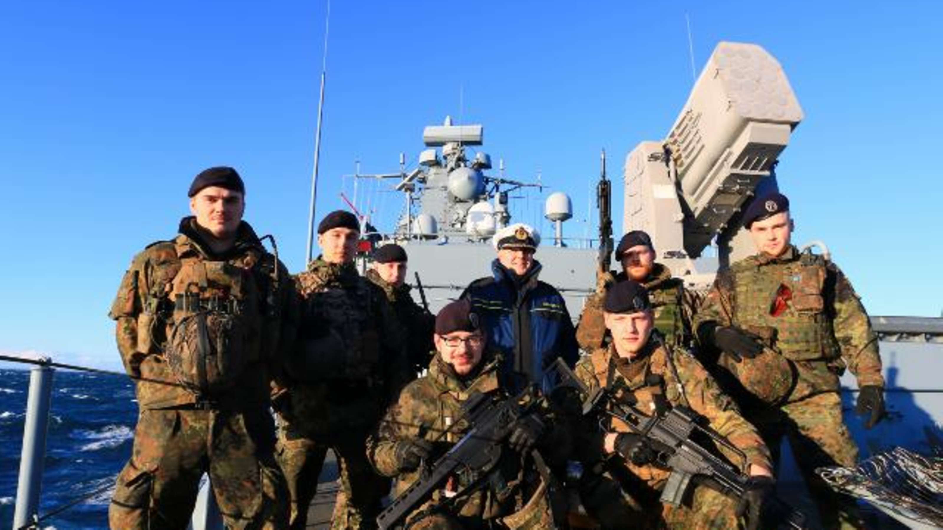 Ein Dienstherr, zwei Welten Marine trifft Luftwaffe