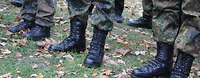 Soldatenstiefel Füße von Soldaten