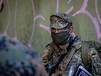 Ein Porträtbild eines Soldaten