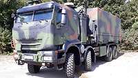Der IVECO Trakker 8x8 von schräg vorne