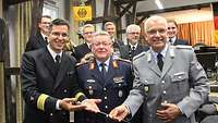 Fregattenkapitän Matthias Prock, Generalmajor Franz Weidhüner und Oberst Christoph Lieder