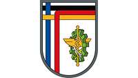 Zwei Nationalflaggen verschlungen, zudem Symbole für Nachschub, Instandsetzung, Sanität, Versorgung.