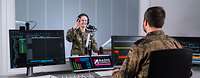 Radio Andernach - Moderator und Techniker Moderatorin und Techniker bei der Arbeit.