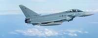 Ein Eurofighter der Alarmrotte des TLG 71 Richthofen Ein Kampfflugzeug vom Typ Eurofighter in der Luft