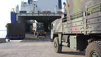 Loading of Bundeswehr vehicles