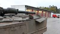 Ein Kampfpanzer in technischen Bereich.