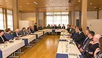 Bürgermeister der Regionen Wunstorf und Lechfeld treffen sich zum Thema A400M