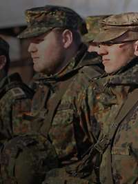 Reservistendienstleistende bei einer Übung Reservedienstleistende stehen in einer Formation.
