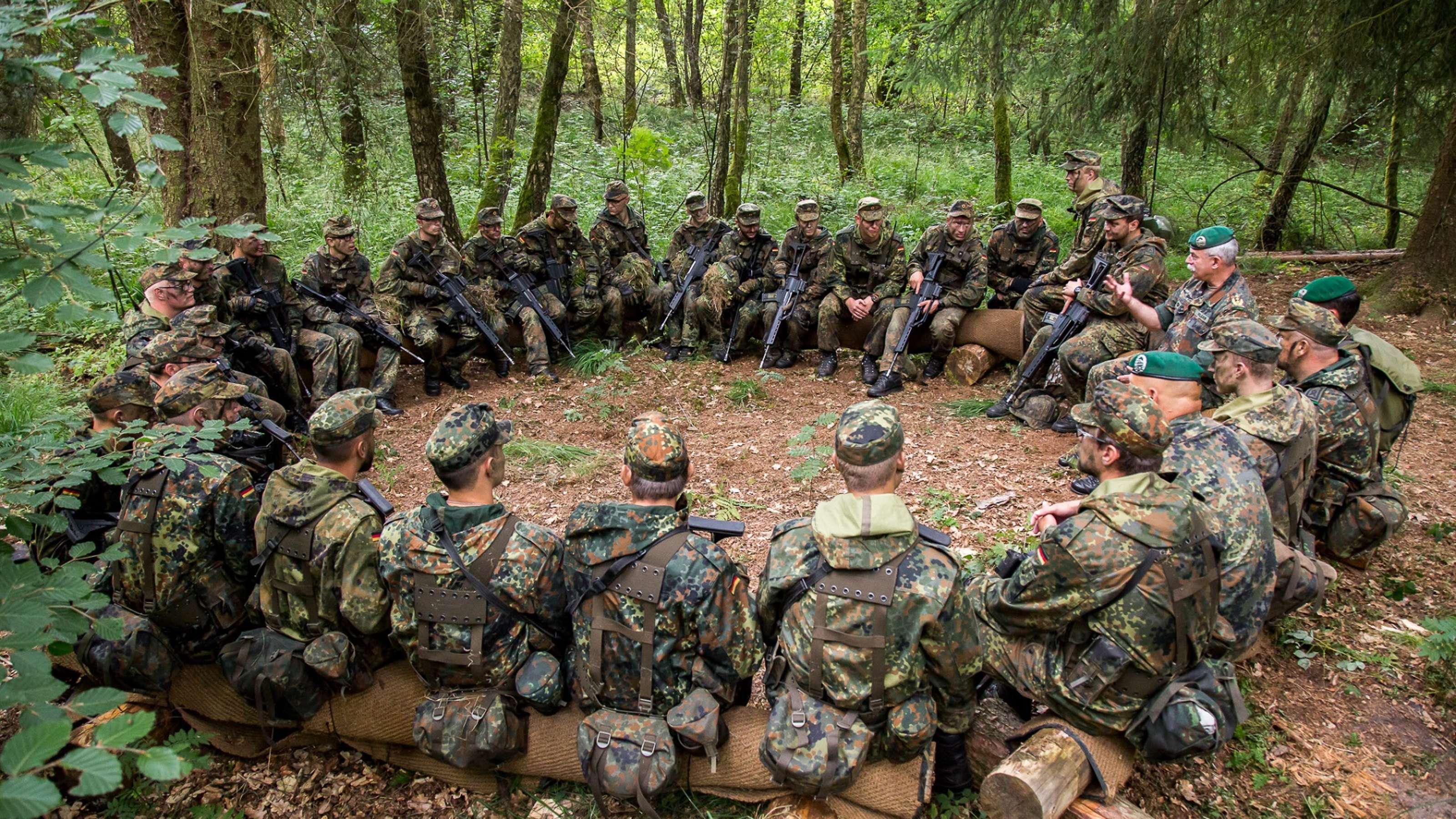 Bundeswehr 3 Monate Grundausbildung Gehalt Netto www.bundeswehr.de