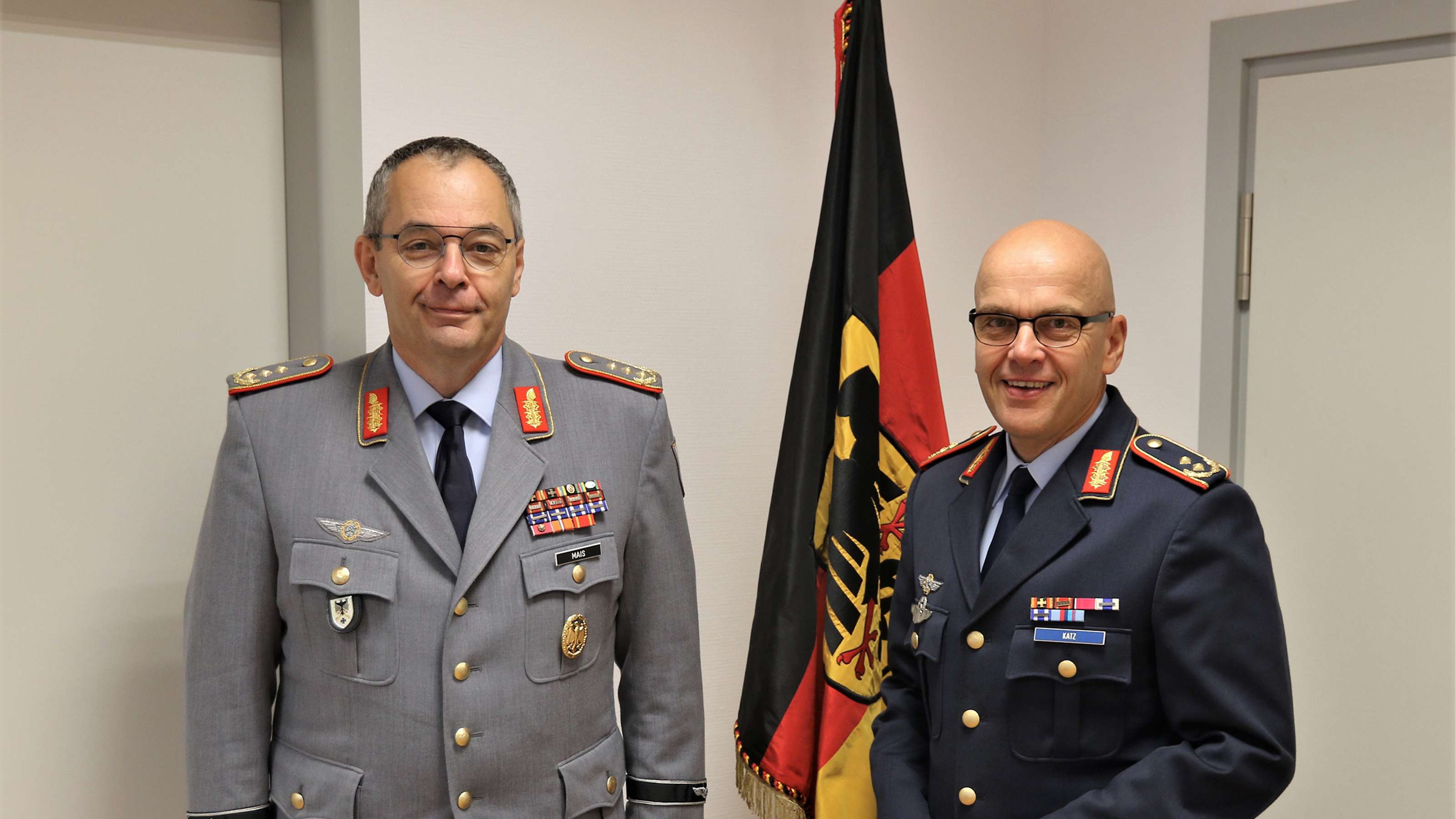 Inspekteur des Heeres besucht das Luftfahrtamt der Bundeswehr