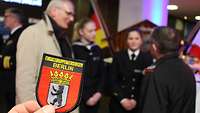 Wappen des Einsatzgruppenversorgers "Berlin". 