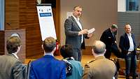 Das Bar-Camp am zweiten Tag wurde von Sascha Stoltenow moderiert Am zweiten Tag der Tagung fand ein Bar-Camp statt.