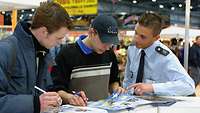Messestand der Bundeswehr in Leipzig Messestand der Bundeswehr