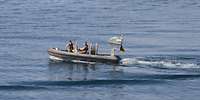 Das Rettungsboot der Korvette im Wasser 