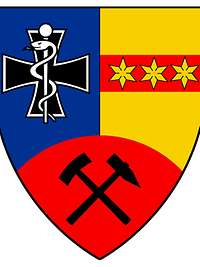 Symbol des Sanitätsdienstes, Wappen der Stadt Rheine und auf rotem Hintergrund dargestellten Symbole von Schlägel und Eisen