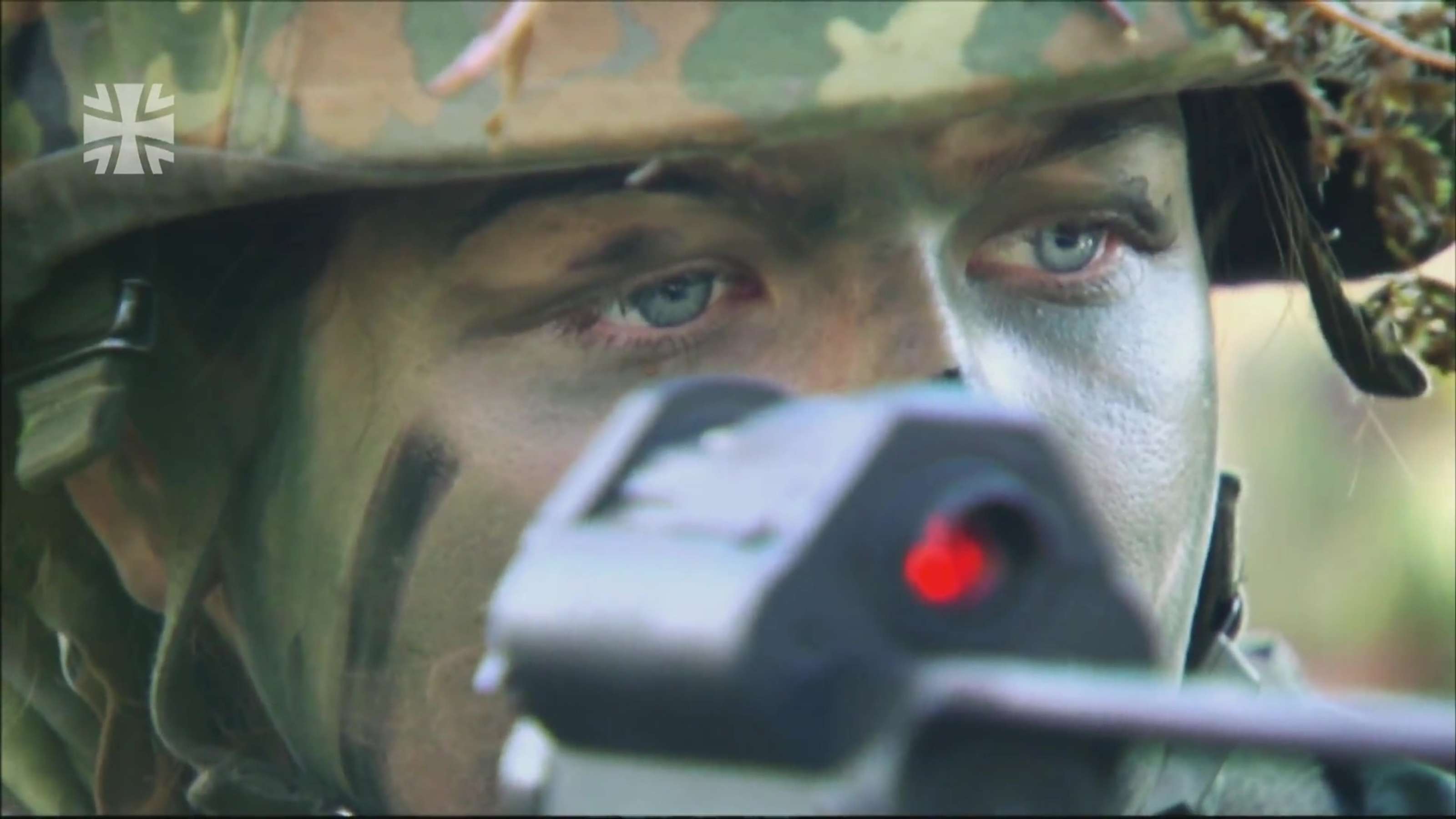 Erst seit 2000 Frauen an der Waffe