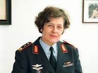 Generalarzt Verena von Weymarn