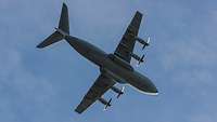 Ein A400M im Flug Ein A400M während des Flugs von unten