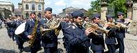 Luftwaffenmusikkorps Soldaten mit Instrumenten in der Dresdener Altstadt