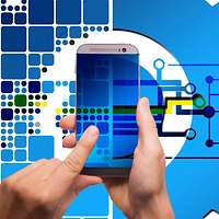 Grafik zur Digitalisierung mit Smartphone und Händen.