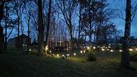 Auf dem Gelände vor der Thomas-Kapelle wurde in Münster Waldweihnacht gefeiert
