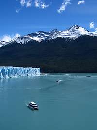 Blauer Himmel, Schnee auf dem Bergen, Wasser und Gletscher – Das bestaunte Axel Schönborn in Argentinien