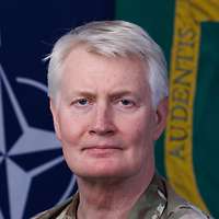 Porträt des Kommandeurs des ARRC, Generalleutnant Sir Ralph Wooddisse 