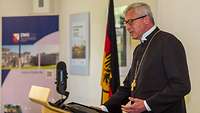 Militärbischof Felmberg bei seiner Festrede