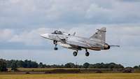 Eine Saab 39 Gripen startet Ein ungarisches Kampfflugzeug JAS39 Gripen nimmt teil an der Übung Magdays auf dem Fliegerhorst Schleswig am 25.08.2020.