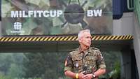 Oberst Michael Maul eröffnet den Military Fitness Cup