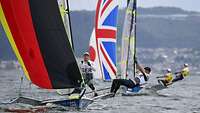 SAILING-OLY-2020-2021-TOKYO Zwei Segler im Wasser