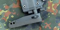 Nahaufnahme von der Schulterstütze einer Maschinenpistole MP7
