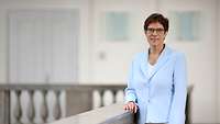 Portrait Ministerin Annegret Kramp-Karrenbauer