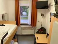 Eine Stube in der Kaserne Winterberg.