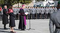 Militärbischof Overbeck, Militärbischof Felmberg und die Leiterin des jüdischen Militärrabbinats Frau Günzel beim Totengedenken