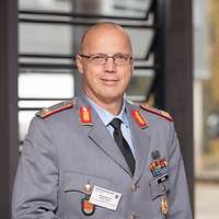 Ein Portraitfoto von Brigadegeneral Rainer Simon