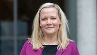Ein Portraitfoto von Antje Ott