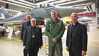 Bischof Bertram Meier, Oberst Gordon Schnitger und Militärpfarrer Frank Schneider