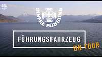 Das Führungsfahrzeug mit Moderator Tim Kullmann und Generalstabsarzt Dr. Gesine Krüger