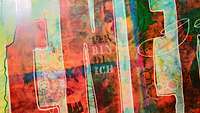 Das Wort verbindlich – mit einem Fragezeichen versehen – als Detail in einem Kunstwerk