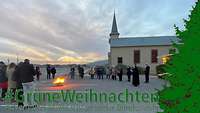 Abschluss des Gottesdienstes vor der Kapelle