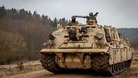 Ein Panzer von vorn