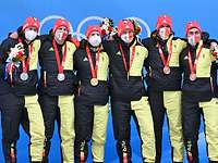 Gruppenbild von Sportlern beider Siegerehrung