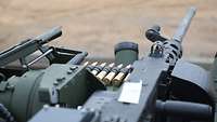 Ein schweres Maschinengewehr auf dem GTK Boxer