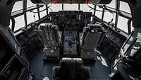 View into the cockpit of the first German C-130J.