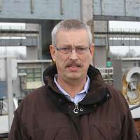 Prüfleiter Thomas Krämer stehend im Portrait