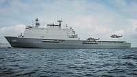 Das Docklandungsschiff „Rotterdam“ Zwei Hubschrauber landen auf dem niederländische Docklandungsschiff „Rotterdam“ auf offener See