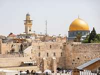 Die Altstadt Jerusalems Der goldene Dom auf dem Felsenberg in Jerusalem